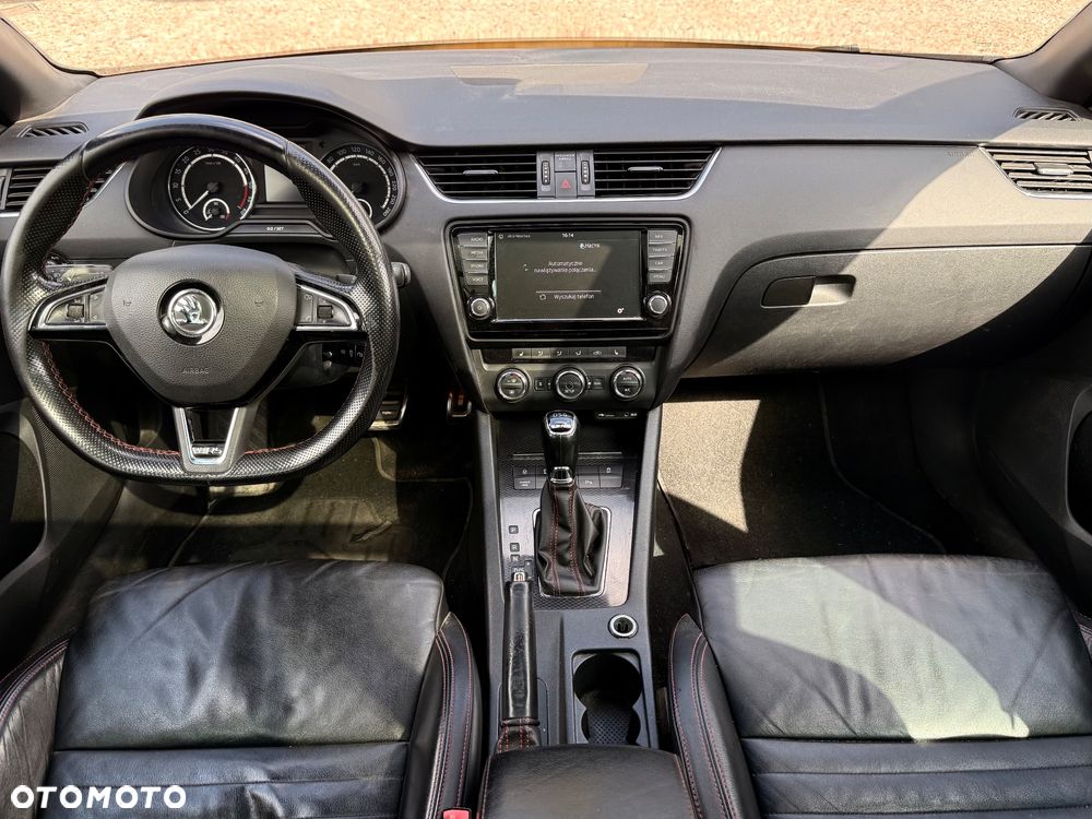Skoda Octavia 2.0 TDI DSG RS - 17