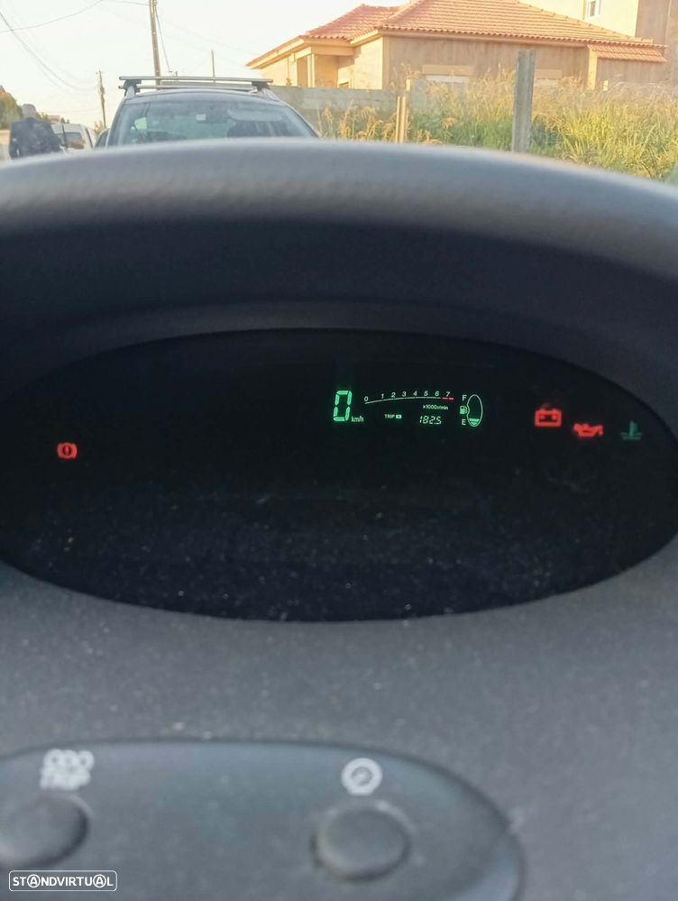 Toyota Yaris - 10