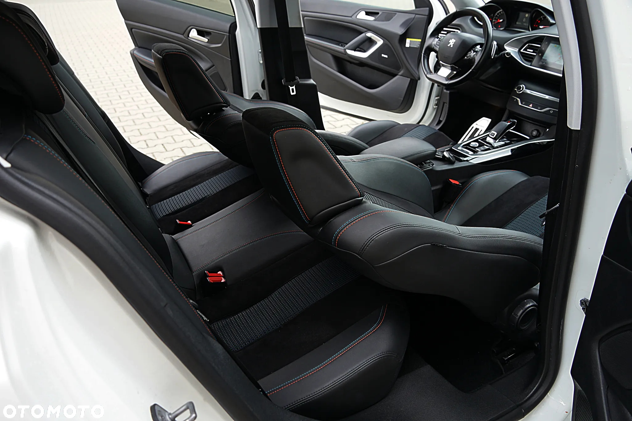 Peugeot 308 BlueHDi FAP 130 EAT8 Stop & Start Tech Edition - 30