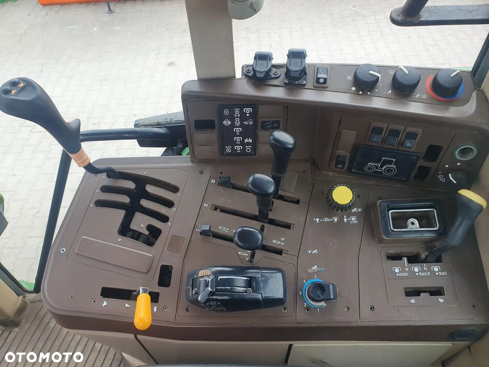 John Deere 6910 - 11