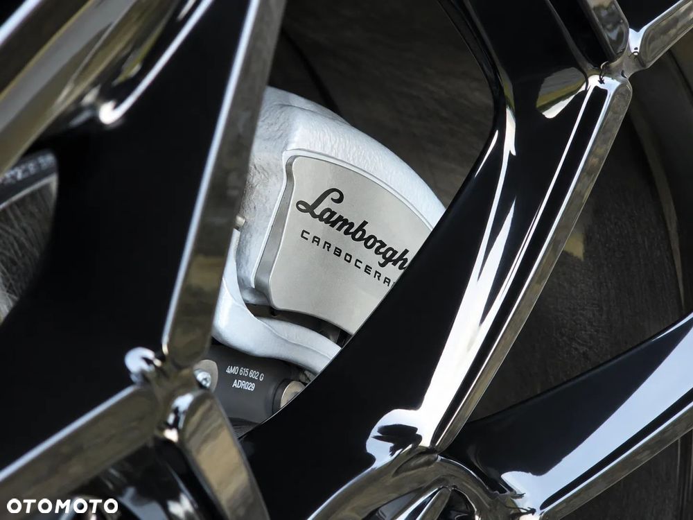 Lamborghini Urus - 21