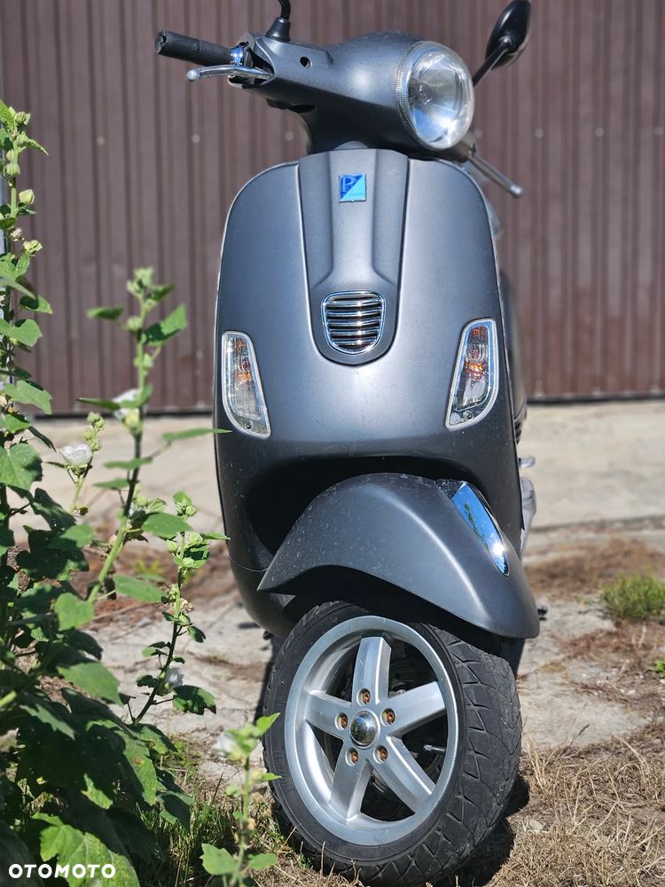 Piaggio Vespa - 3