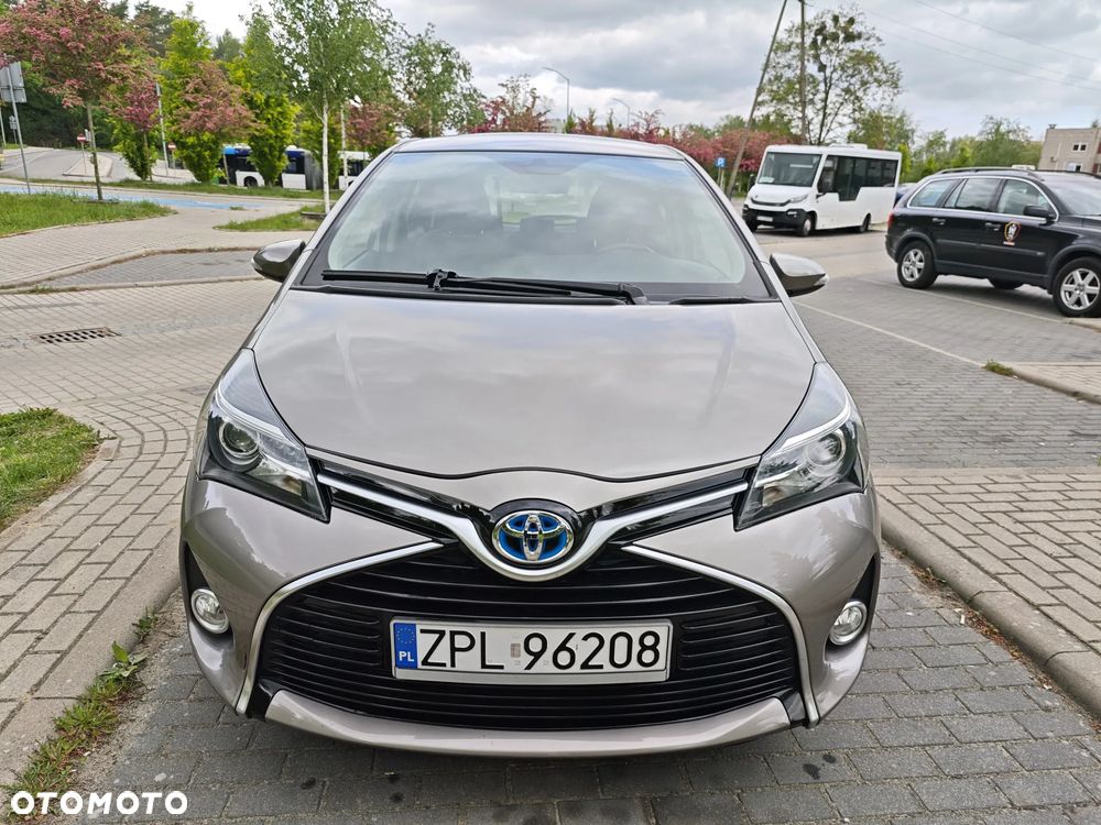 Toyota Yaris Hybrid 100 Premium EU6 - 4