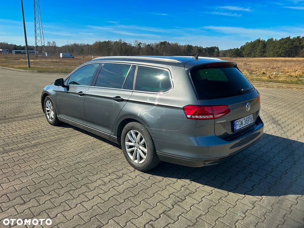 Volkswagen Passat - 16