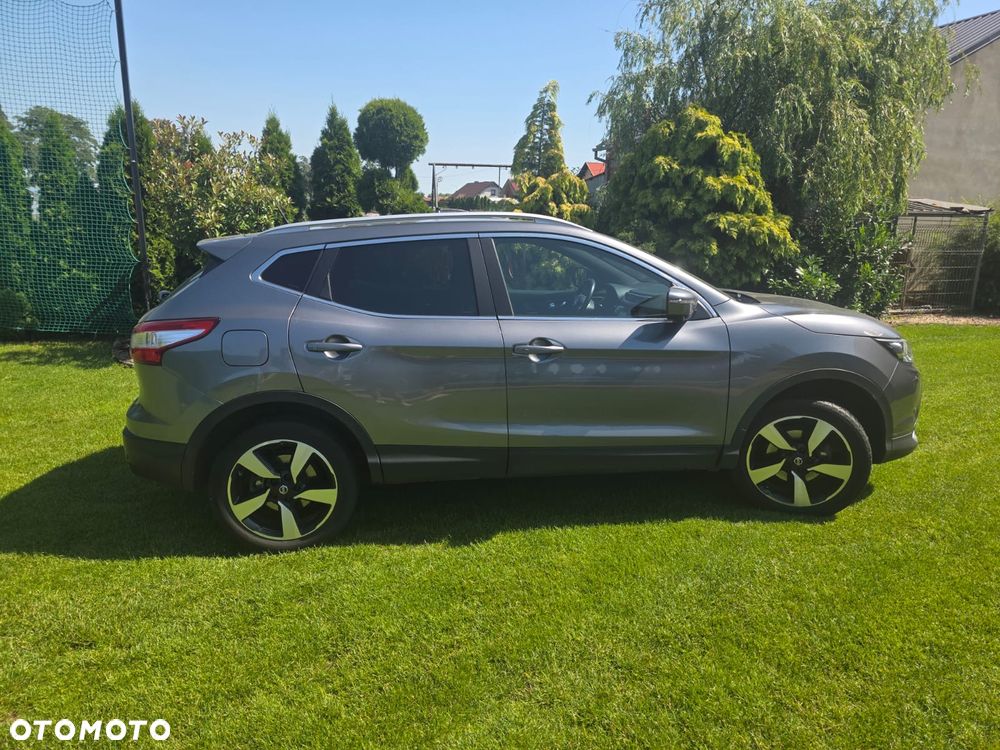 Nissan Qashqai 1.5 dCi DPF 360 - 2
