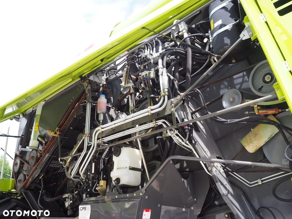 Claas Lexion 670 MONTANA + V770 - 12