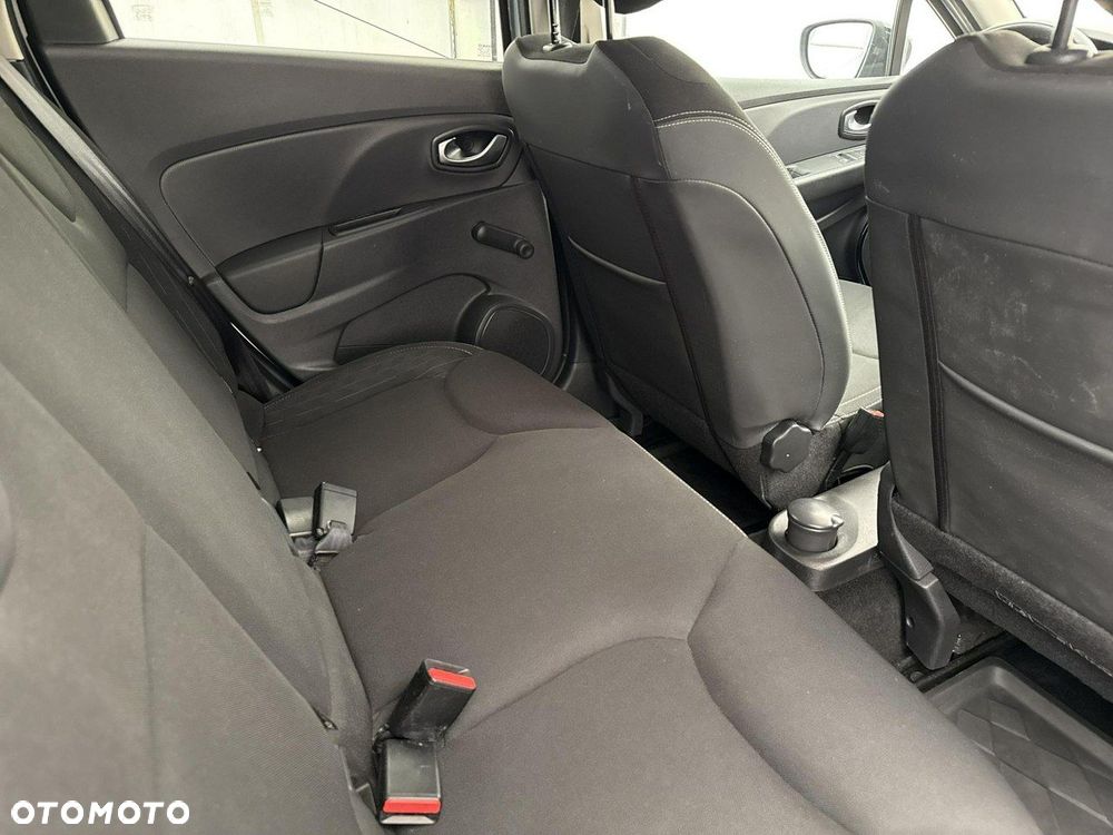 Renault Clio - 25