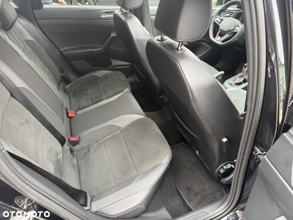 Volkswagen Polo 2.0 TSI DSG GTI - 21