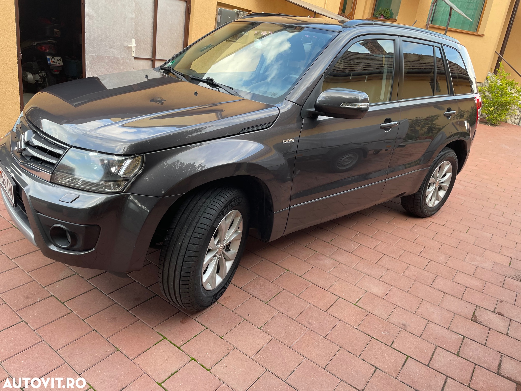 Suzuki Grand Vitara 1.9 DDiS Comfort+ DPF - 3