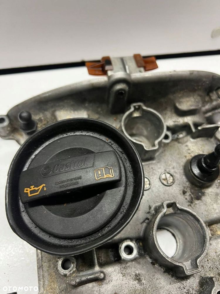 06H 103 475 H Pokrywa zaworów 2.0 TFSI CDNC Audi A4 S4 B8 8K - 2