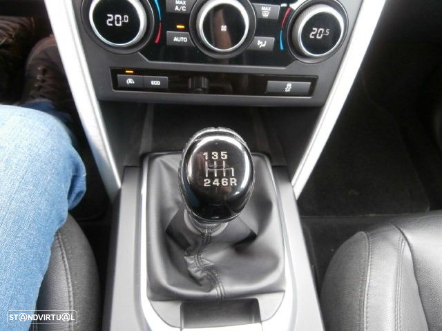 Land Rover Discovery Sport TD4 SE - 16