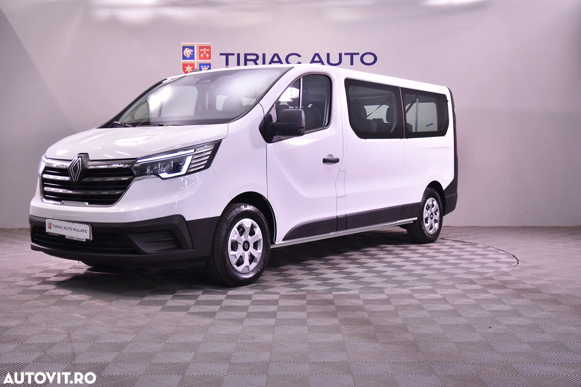 Renault Trafic - 1