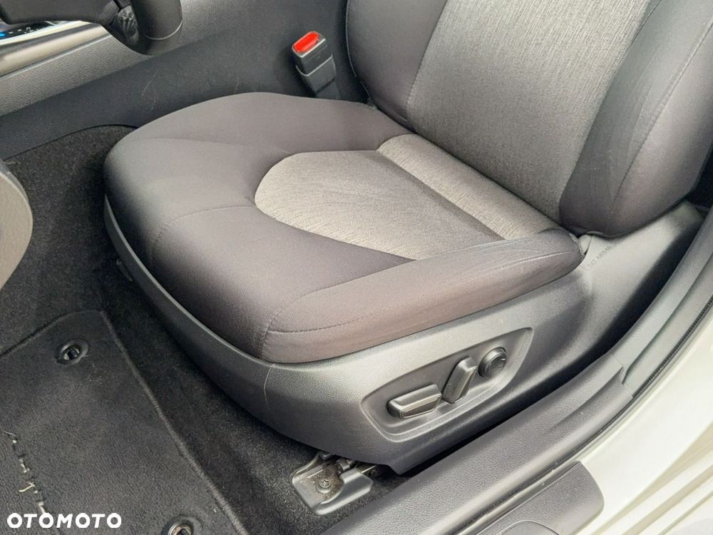 Toyota Camry - 17