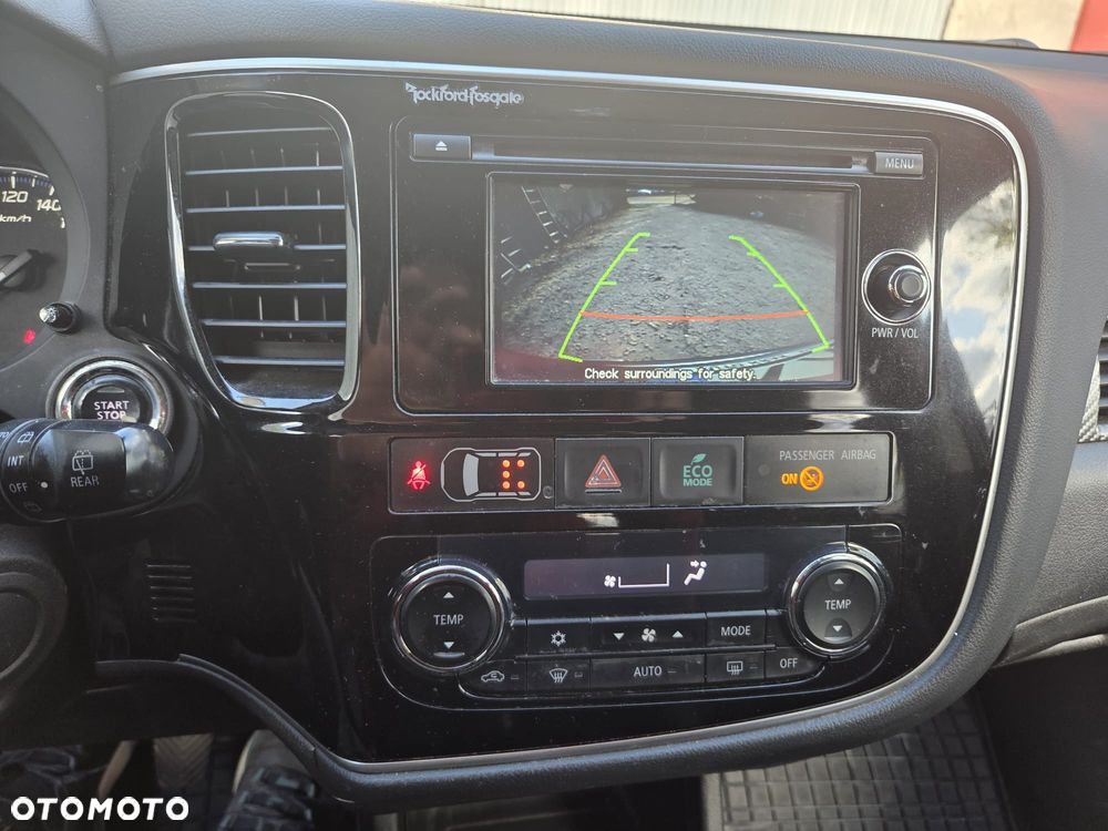 Mitsubishi Outlander 2.2 DID Intense + 4WD - 2