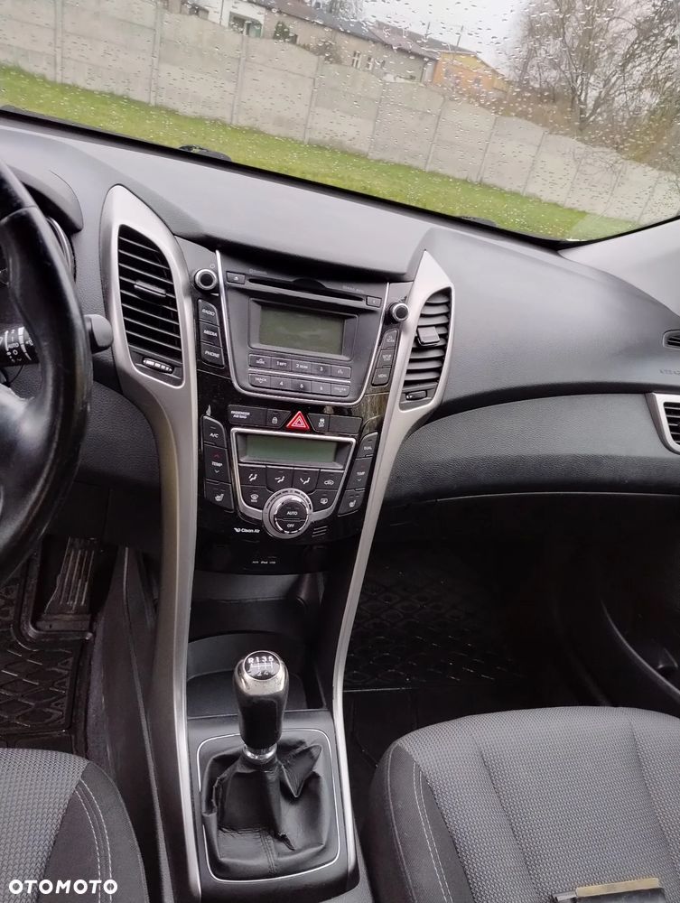 Hyundai i30 1.6 CRDi BlueDrive Comfort - 11