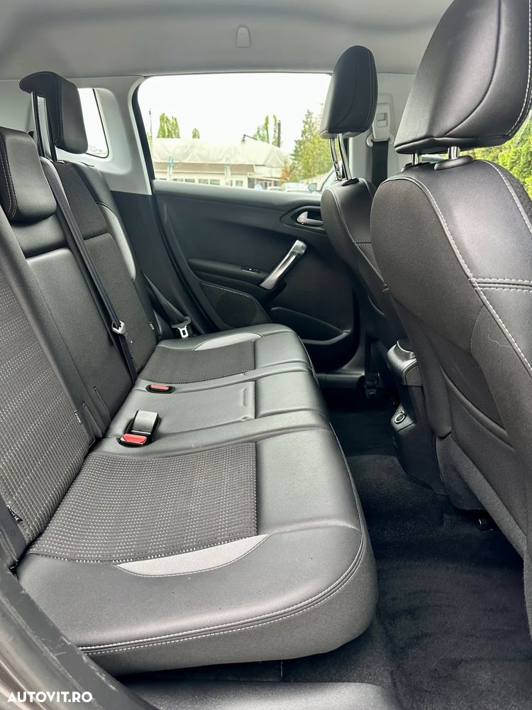 Peugeot 2008 - 9