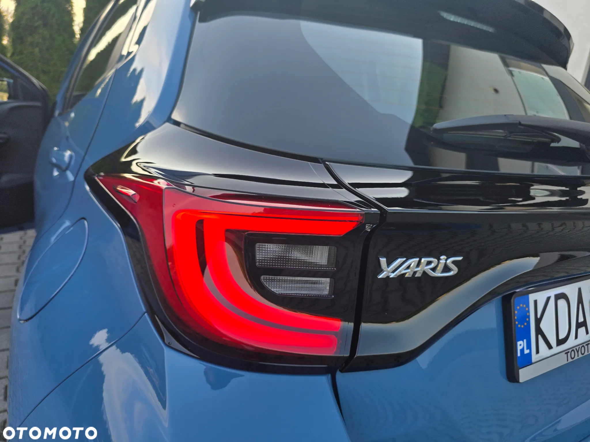 Toyota Yaris Hybrid 1.5 VVT-i Team Deutschland - 10