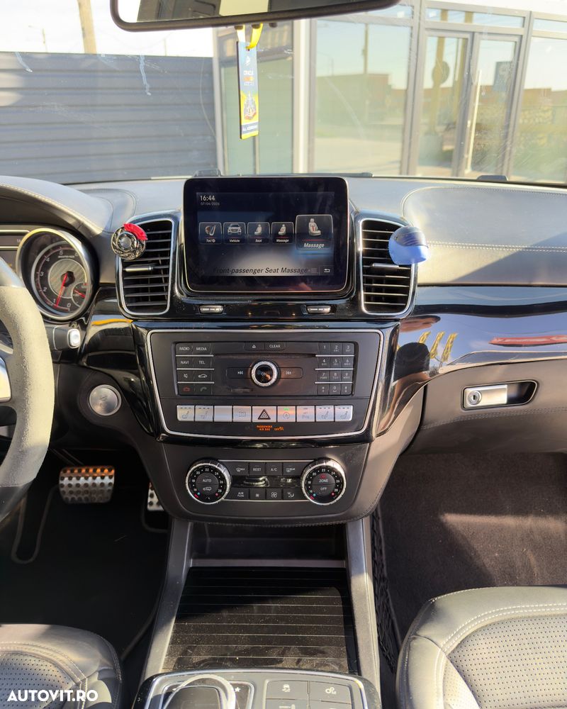 Mercedes-Benz GLE - 13