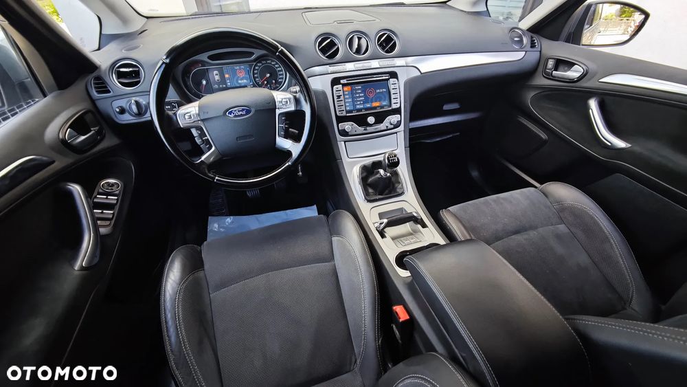 Ford S-Max 2.2 TDCi Titanium - 37