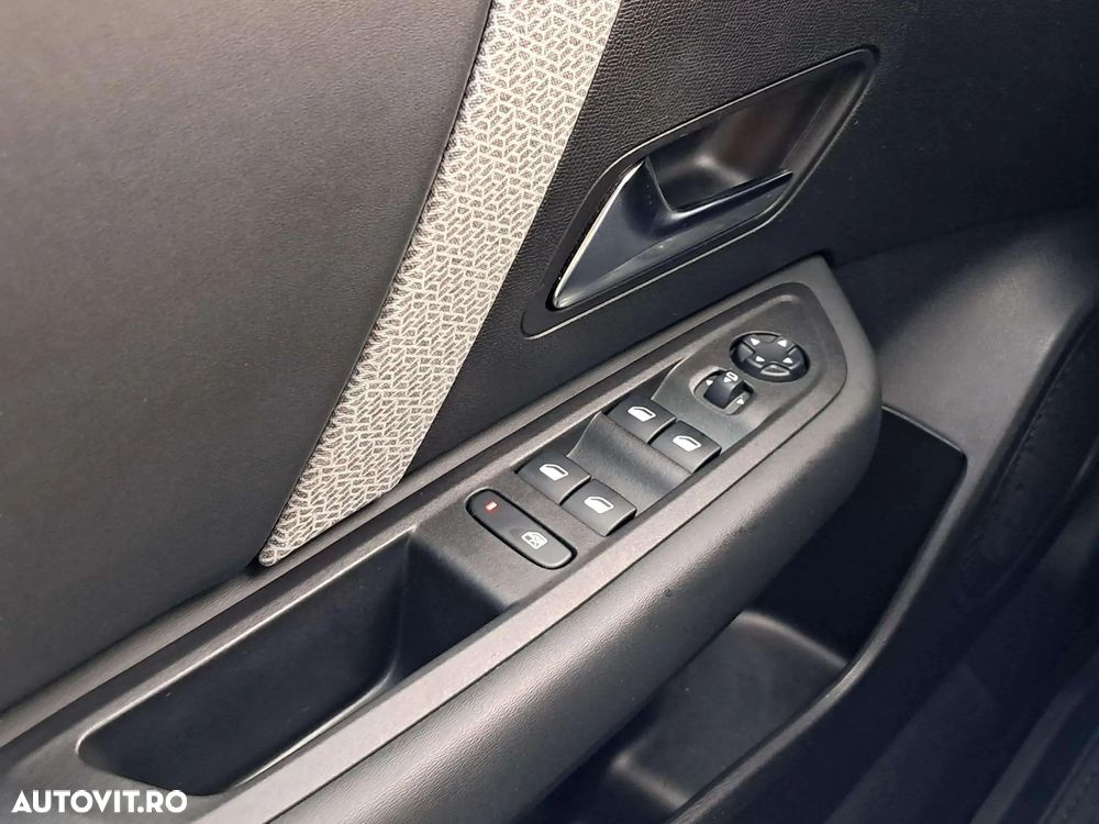 Citroën C4 1.2 PureTech S&S EAT8 Feel - 19