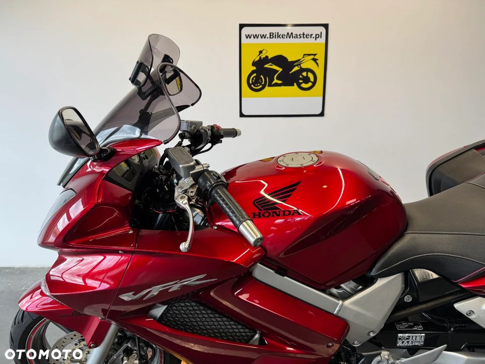 Honda VFR - 21