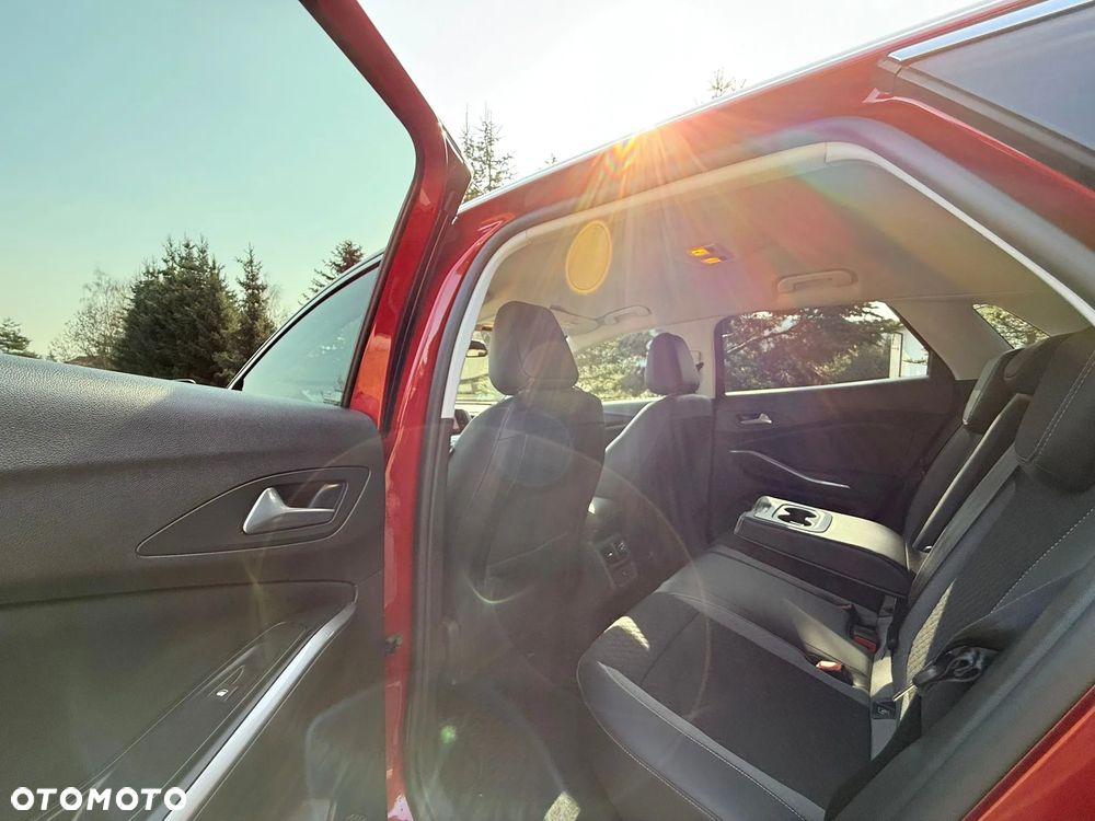 Opel Grandland X 1.2 T GPF Design&Tech S&S - 24