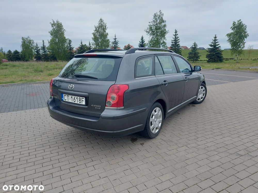 Toyota Avensis 2.0 D-4D Sol - 3