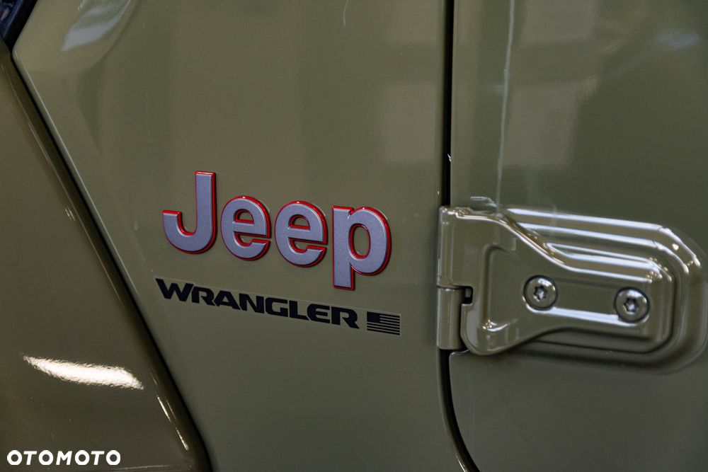 Jeep Wrangler Unlimited GME 2.0 Turbo Rubicon - 12