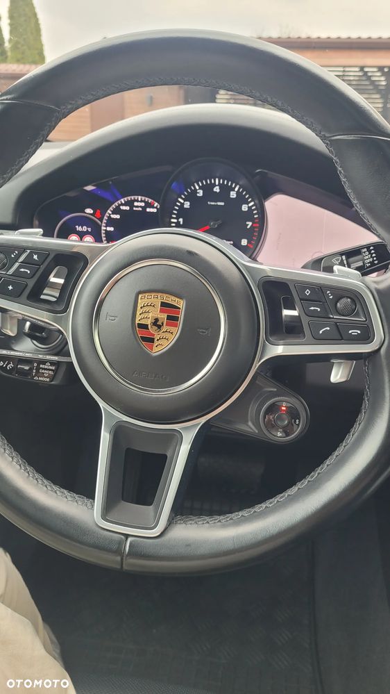 Porsche Cayenne Standard - 9