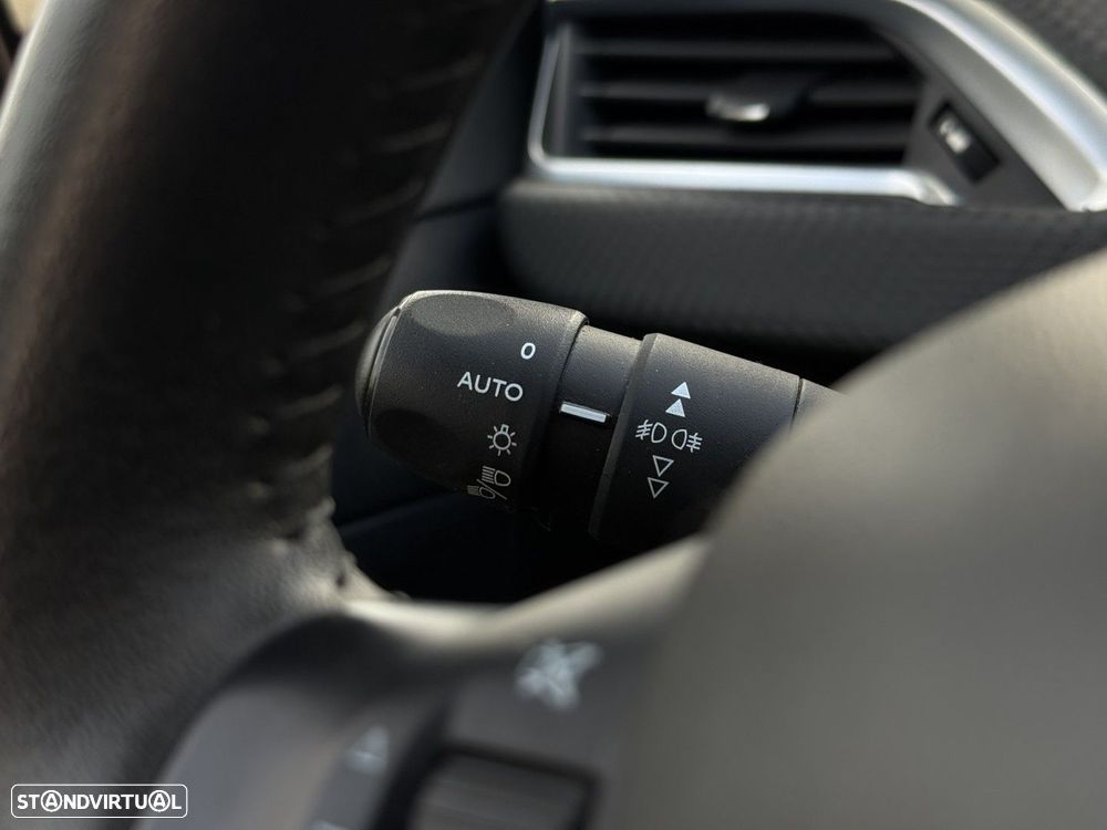 Peugeot 208 PureTech 82 Start & Stop Style - 9