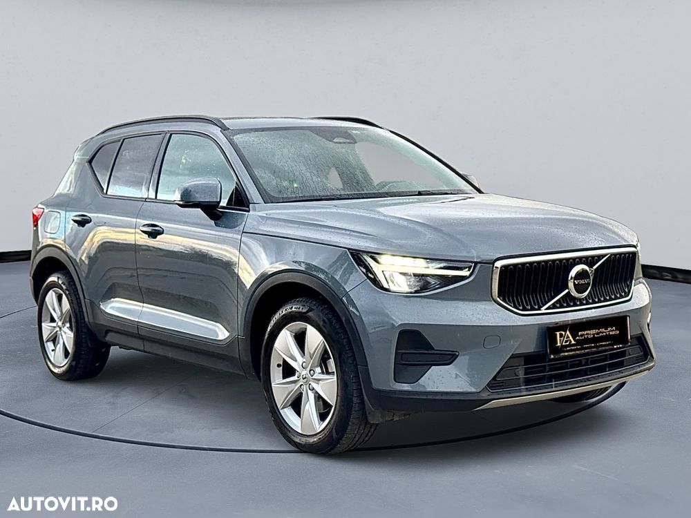 Volvo XC 40 B3 AT FWD MHEV Plus Dark - 1