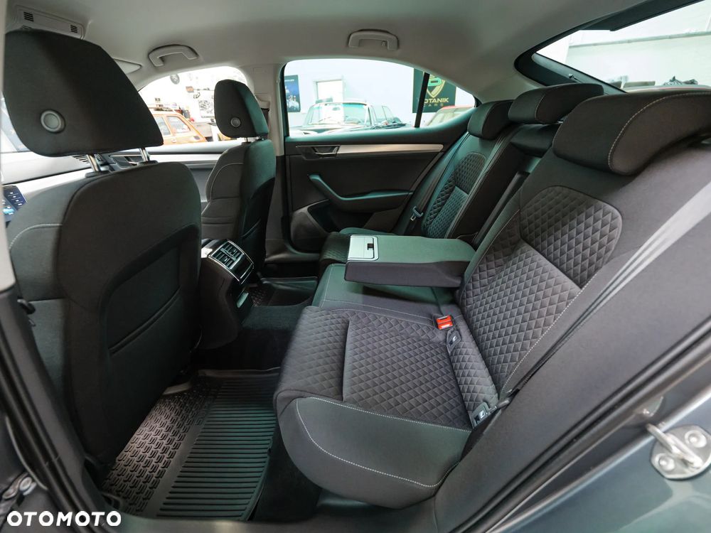 Skoda Superb 2.0 TDI SCR Ambition - 20