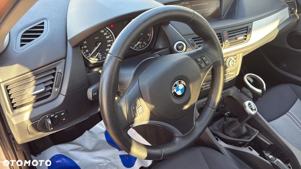 BMW X1 xDrive18d Sport Line - 12