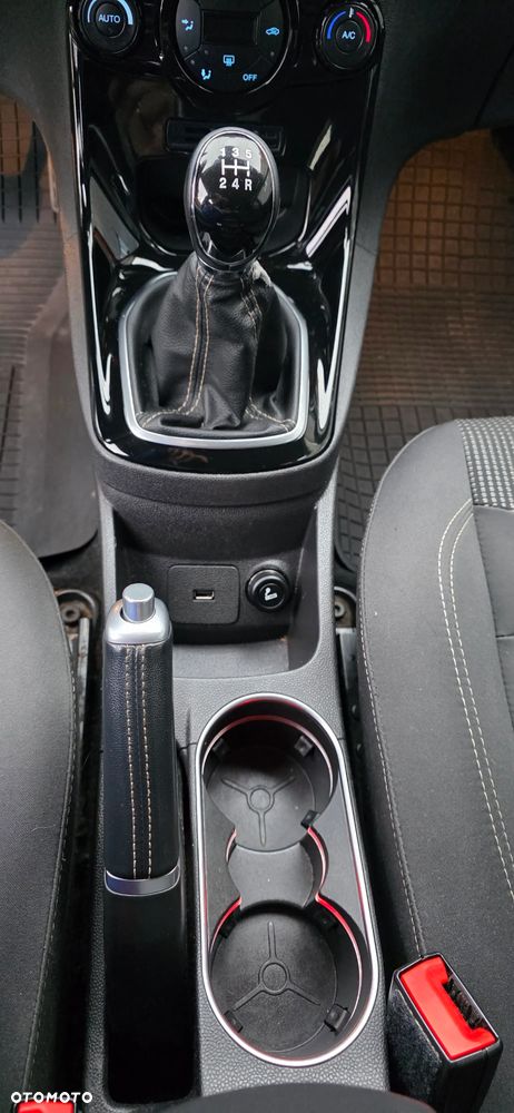 Ford Fiesta - 13