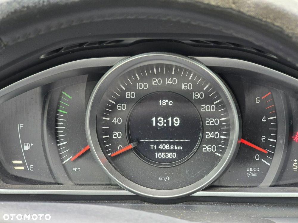 Volvo V40 - 16