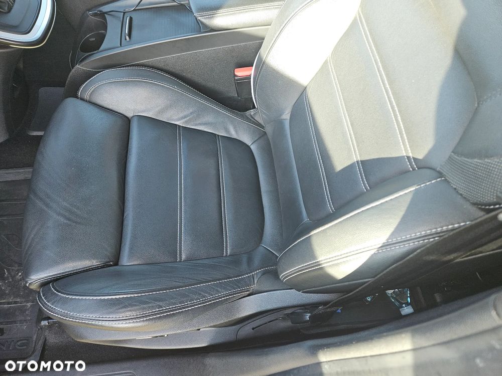 Renault Grand Scenic - 15