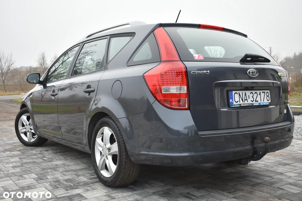 Kia Ceed ver-cee-d-1-4-comfort-plus - 3