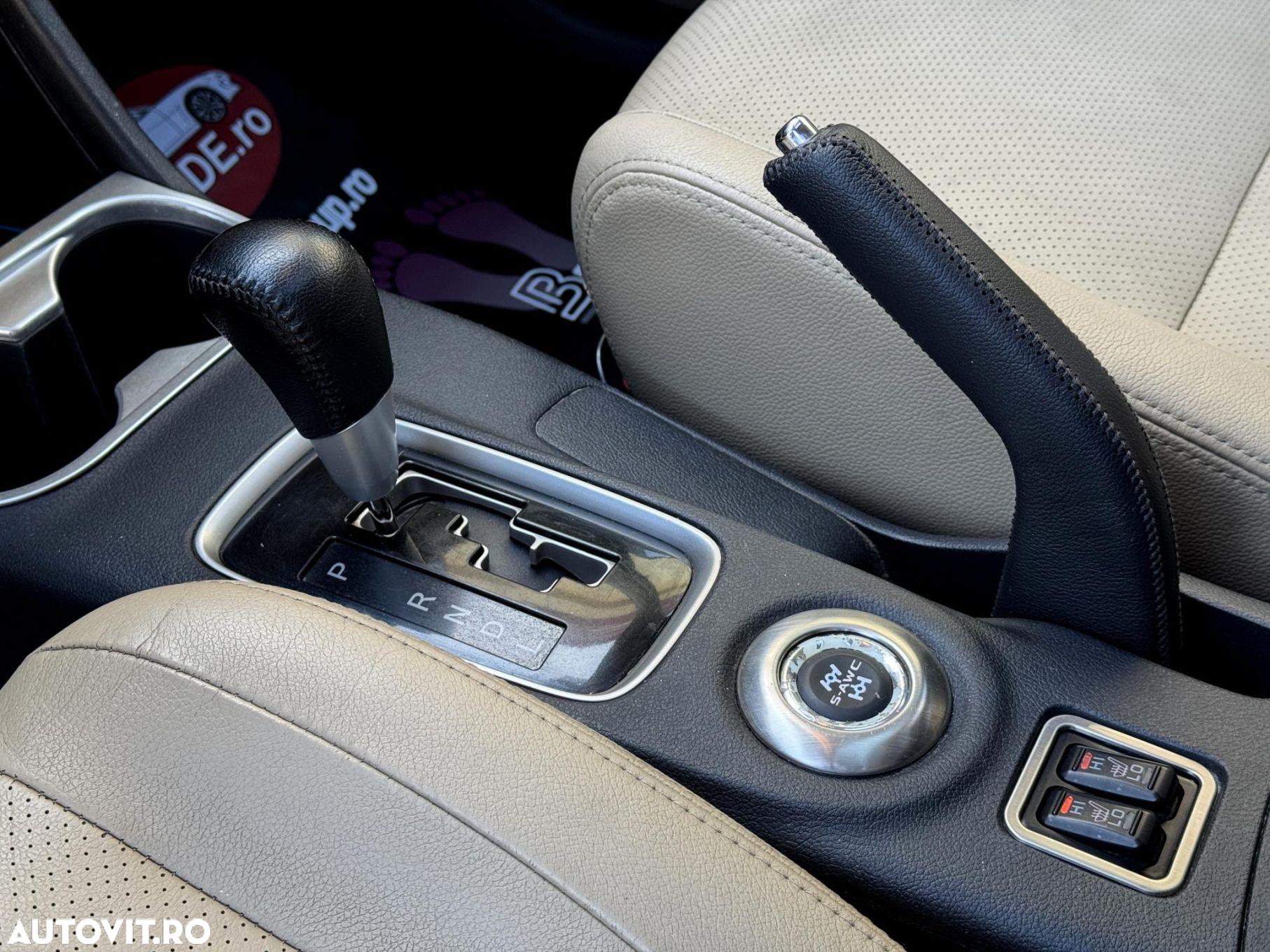 Mitsubishi Outlander - 21