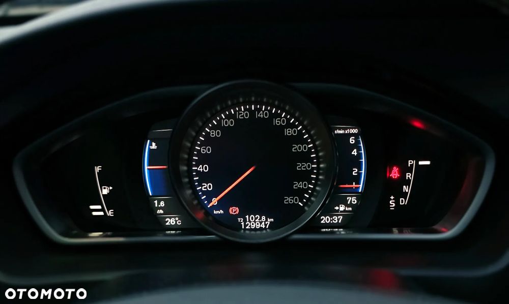 Volvo V40 T3 Drive-E R-Design Momentum - 15