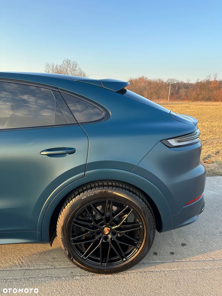 Porsche Cayenne - 4