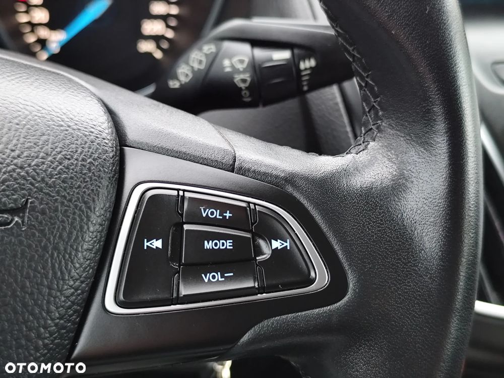 Ford Focus 1.0 EcoBoost Start-Stopp-System COOL&CONNECT DESIGN - 19