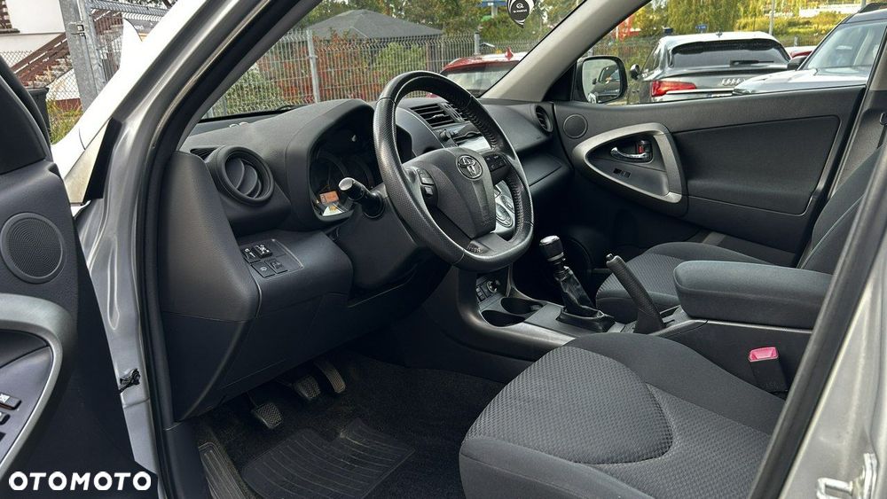 Toyota RAV4 2.0 VVT-i 2010 - 7