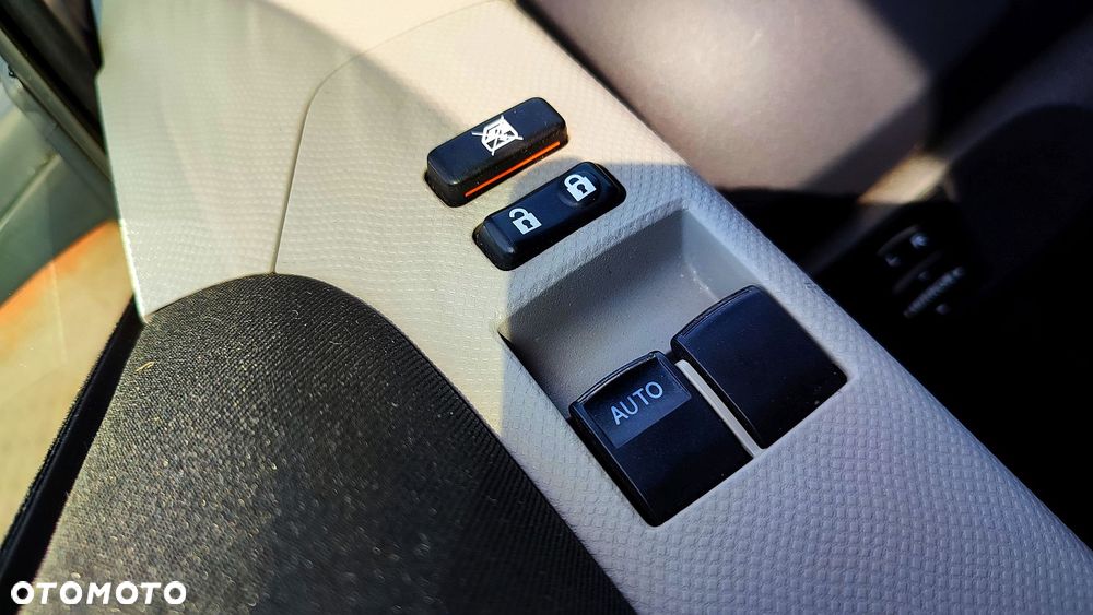 Toyota Yaris 1.33 2010 - 32