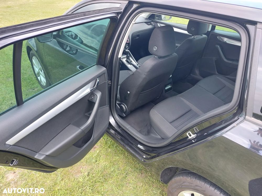 Skoda Octavia 1.6 TDI DSG Ambition - 9