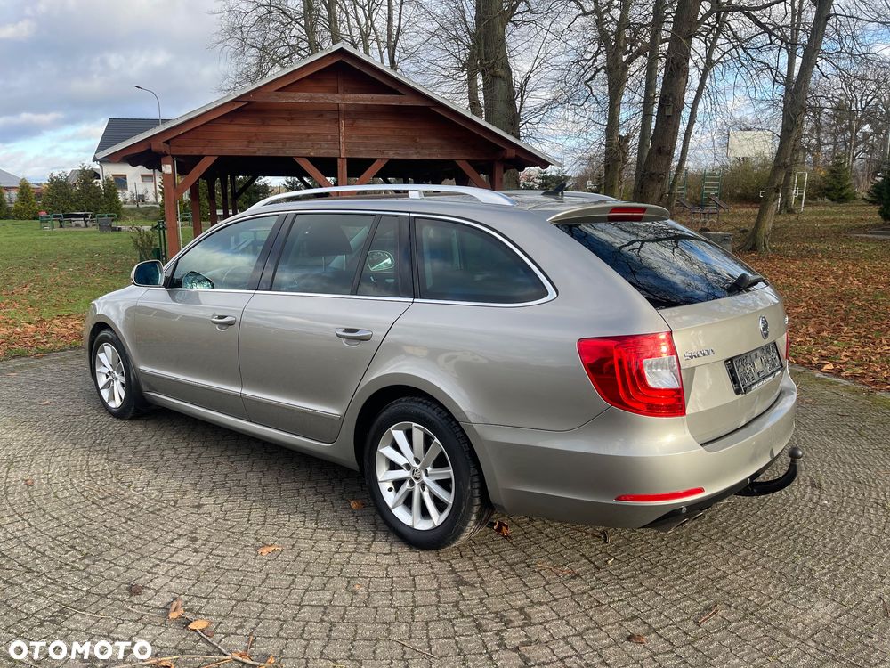 Skoda Superb 2.0 TDI DSG Exclusive - 3
