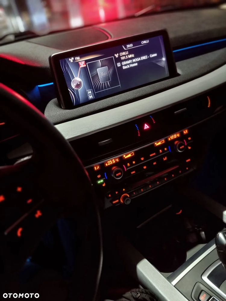 BMW X5 xDrive35i - 10