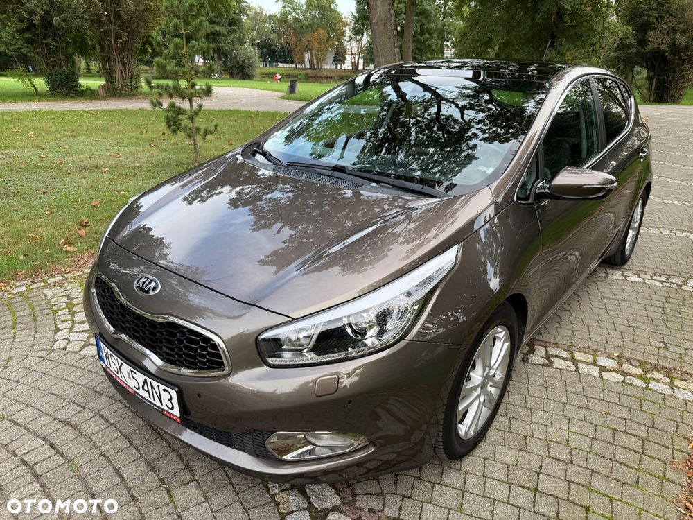 Kia Ceed 1.6 GDI XL DCT - 1