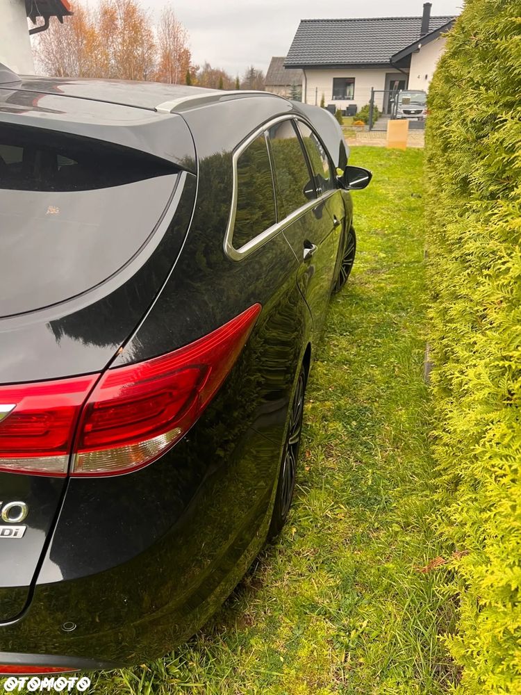 Hyundai i40 Kombi 1.7 CRDi DCT Premium - 11