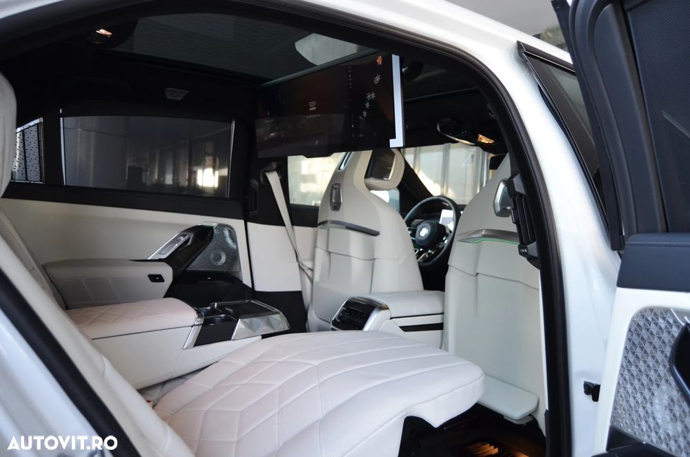 BMW Seria 7 740d xDrive MHEV - 12