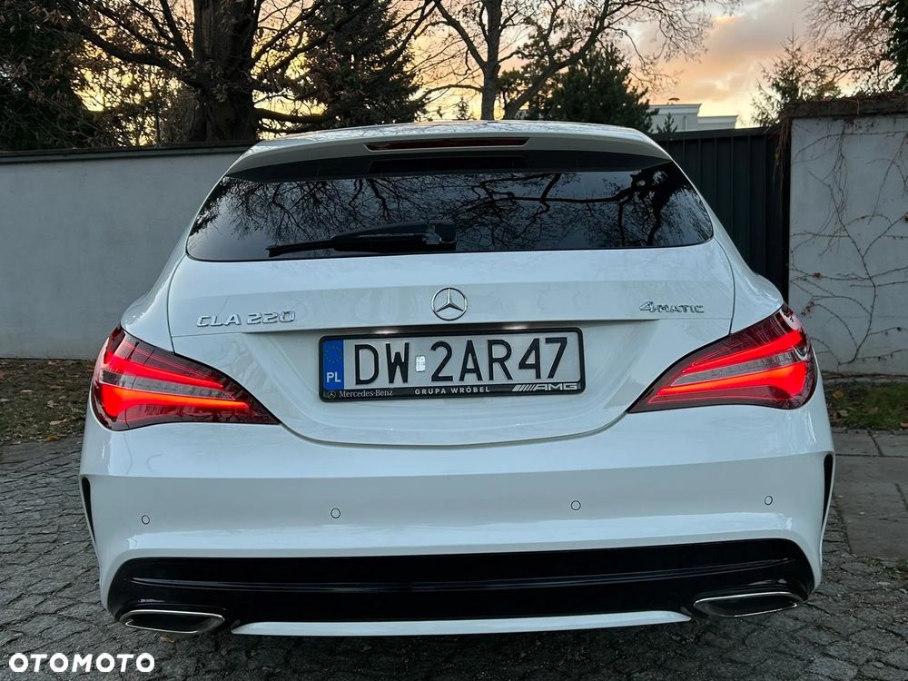 Mercedes-Benz CLA 220 4Matic 7G-DCT AMG Line - 6